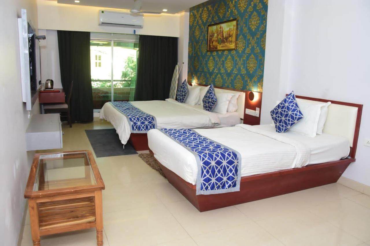 Hotel Shiv International Bhachau Esterno foto